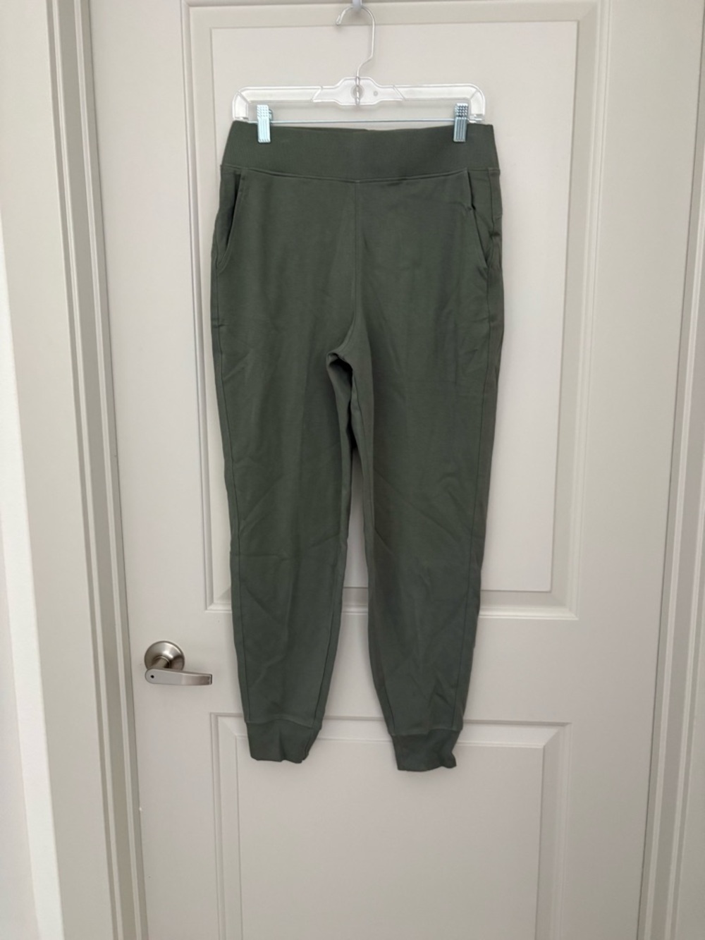 Slim Jogger Pants - Olive Green Pact organic cotton NWOT size M